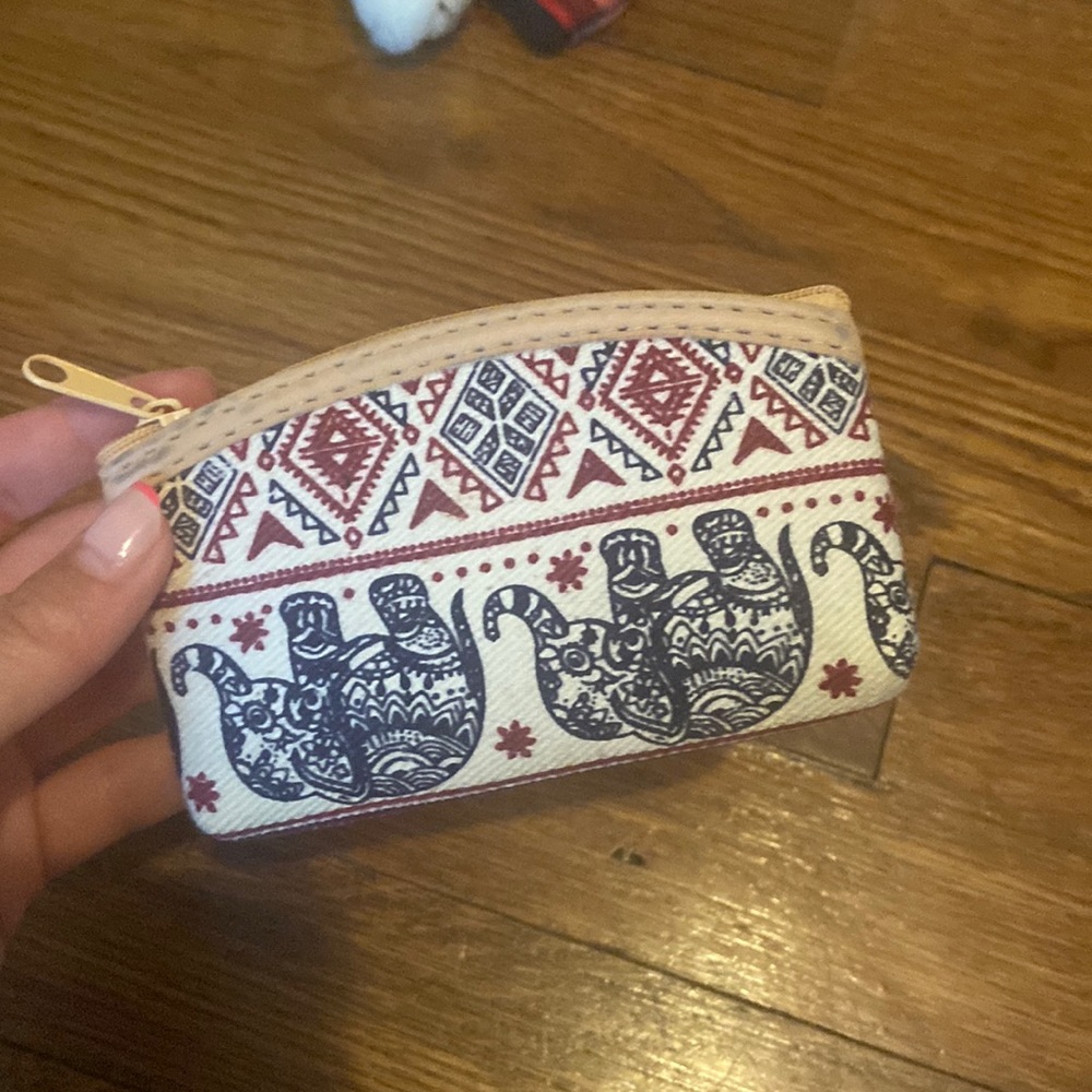 Elephant coin pouch